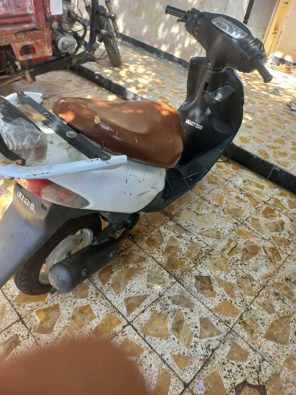 السلام عليكم دراجه للبيع اوراق ساسوكي نظيفه دراجه جاهزه للطلعه السعر 200 وبيها مجال قليل الرقم *********** التواصل خاص بالواتساب
