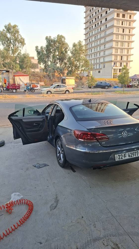 فول فول موسفات تةنها سلايت نيه 
يةك بارجةي رةشة لةكةل روبعبك بؤينت بةبي ناوكرتن بةناوى خؤمانة هةتا 2030 وكالة وتحويل دةكةين هيج غةرامةى نية مؤديل 2015 بةبي سبي بوونةوة ئةلوانيكى جوان*********** أربيل, العراق
