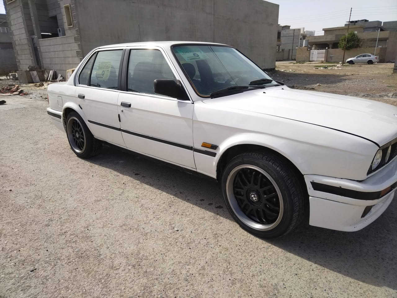 السلام عليكم
زعره BMW للبيع اربعه سلندر 1800  صدر جديد كير شرط محرك بي لاستيك ولف بس اول ما اشغل ادخن وتكطع اربع جوم كهرباء كشر نضيف مصبوغه حزام تايرات جديده 
السعر 36 وبيها مجال 

***********
