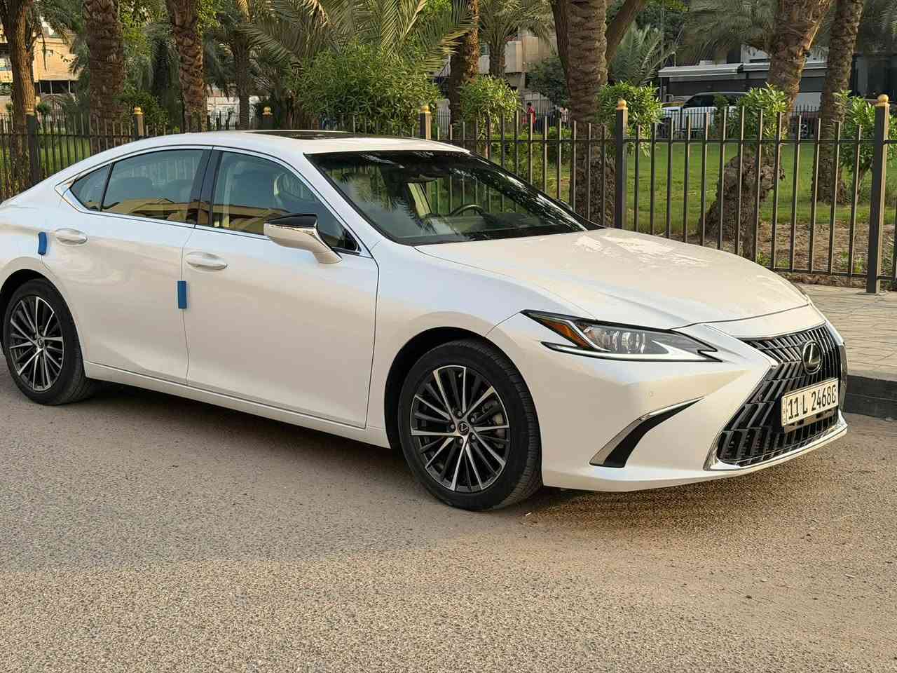 لكزس ES • هايبرد • ٢٠٢٥