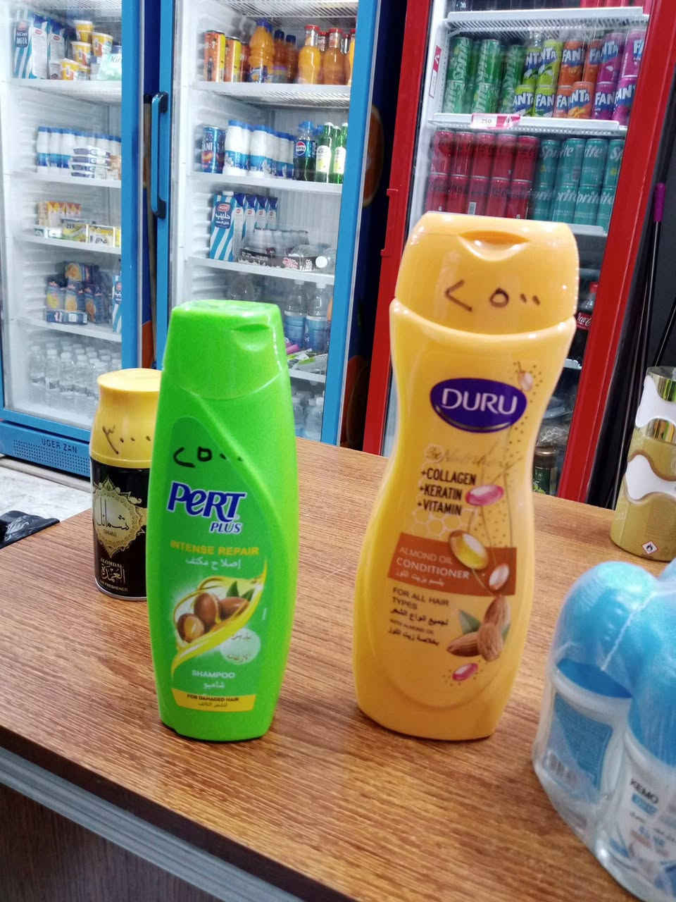 بسم الله الرحمن الرحيم 
تم وصول وجبه جديدة من شركه رويال بغداد تشكيلة شامبوات مع معطر جسم مع معطر جو لدى محل العائلة 
العنوان الانبار ـ قضاء عنه مقابل العلوة المركزية/ مجاور صيدلية عبدالله رياض الدباغ 
يتوفر لدينا خدمة توصيل مجاني فقط داخل عنه للاتصال على الرقم التالي ***********
