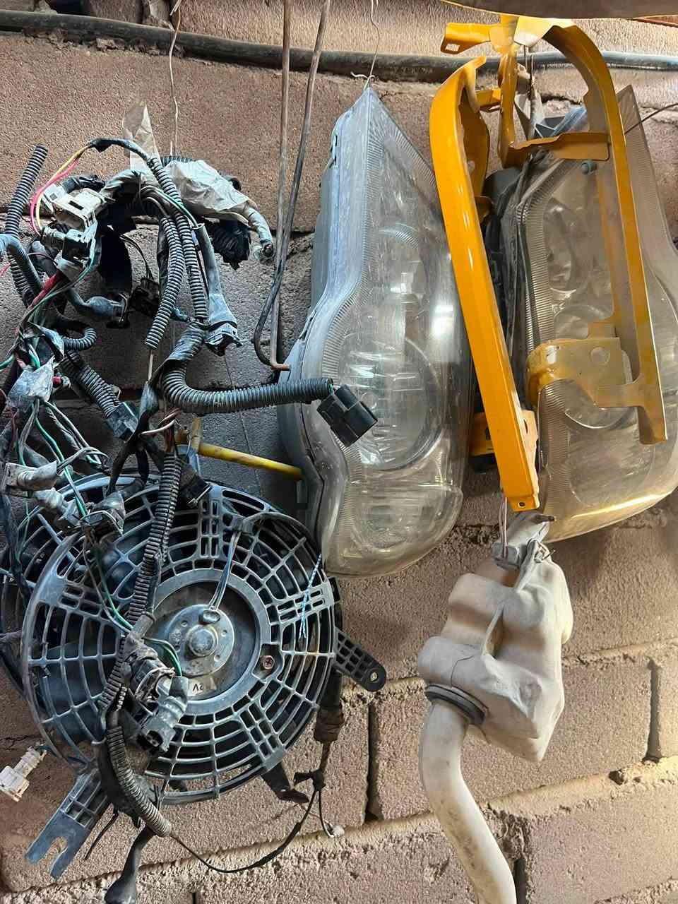 سلام عليكم من رخصت المدير الكروب
غراظ تفصيخ سايبة كير شرط ضمان بنيد بيبان 
بنيد وجنطه مال دمعه تانكي مال وعبوه جديده
مال بيجو توانكي مال سايبه شنو تريد موجوده 
العنوان الزبير ***********
