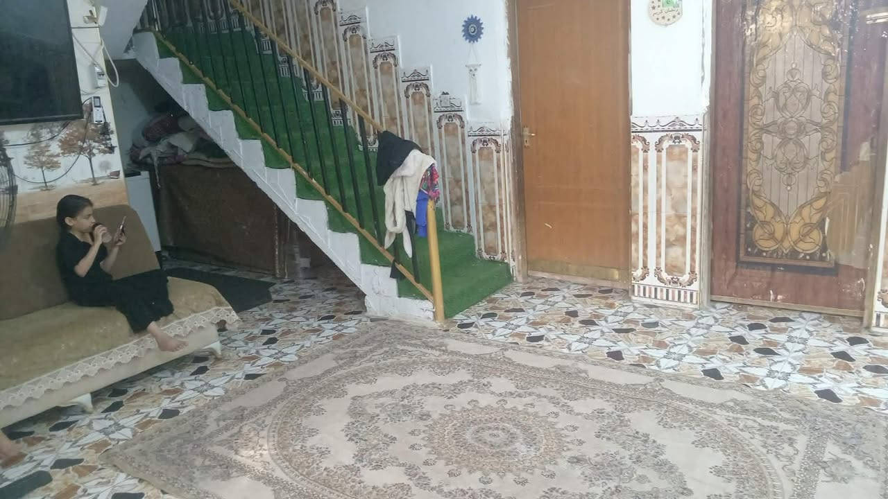 السلام عليكم ورحمة الله 
دار للبيع طابو صرف حر المساحه ٢٠٠ متر 
طابق واحد 
العنوان الفلاحيه شارع 30 خلف صيدلية مروة علي 
يحتوي على غرفتين نوم ومطبخ وصاله واستقبال وصحيات داخليه و خارجيه 
للاستفسار الاتصال على الرقم أدناه
***********
