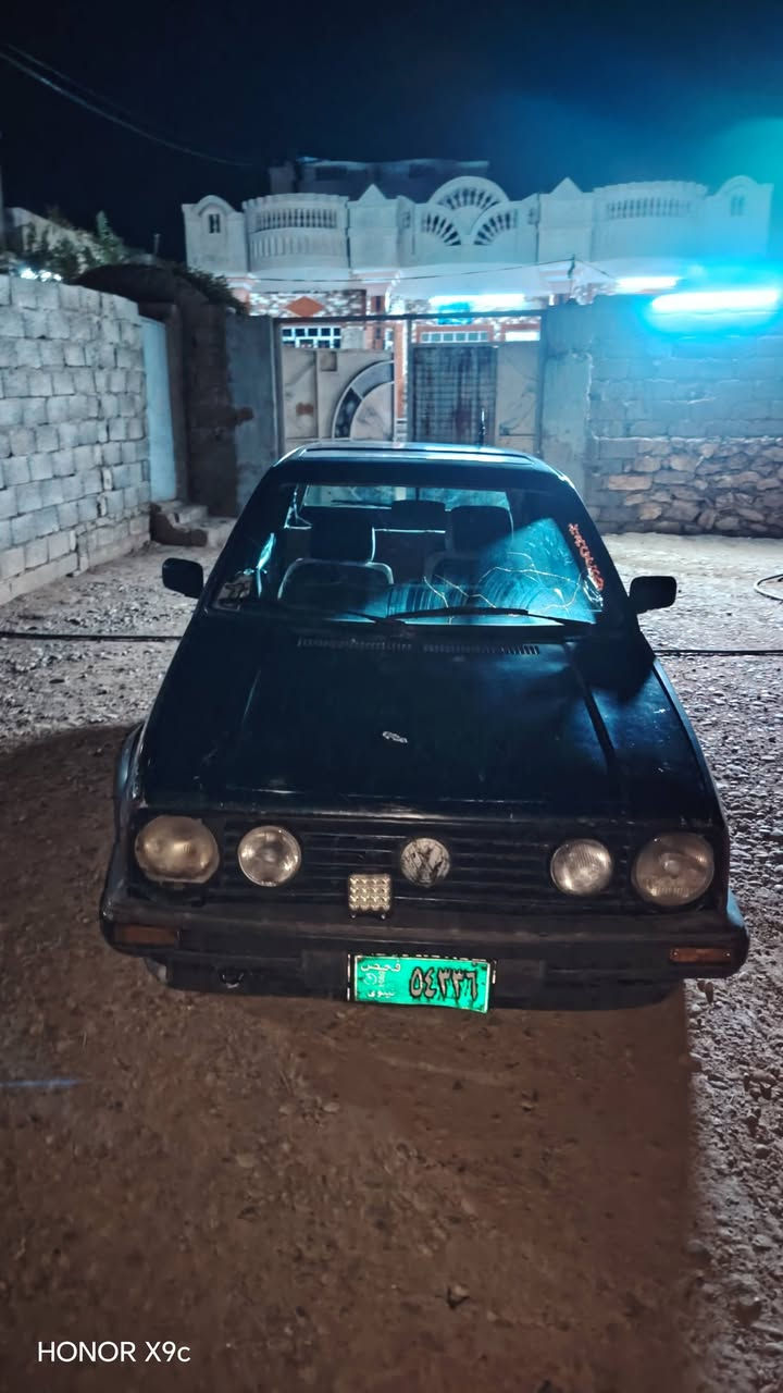 السلام عليكم جولف للبيع موديل 92 محرك 08 ماكينه شرط جير شرط لا صرف ولا نفخ سعر 15 وبيها مجال *********** شرط التحويل
