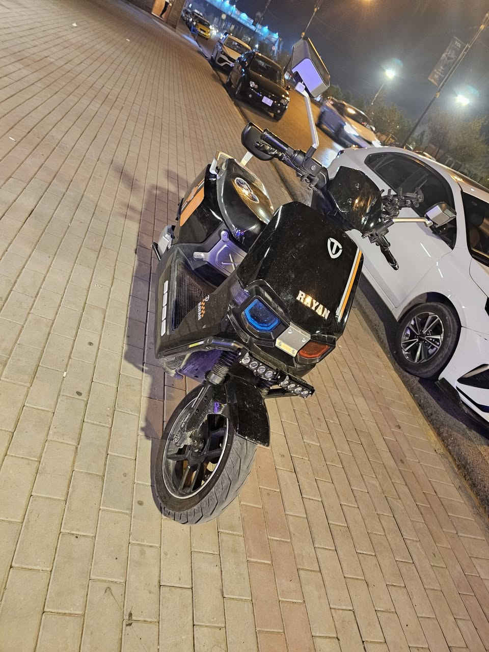السلام عليكم ماطور شحن للبيع النظافه 100% الماطور ريان وحش الكون ملف 2000حقيقي  بطاريه مصطره دبل  ماطور  سرعه  85 حقيقي السعر مليون لااستفسار اتصل على هذا الرقم  ***********
