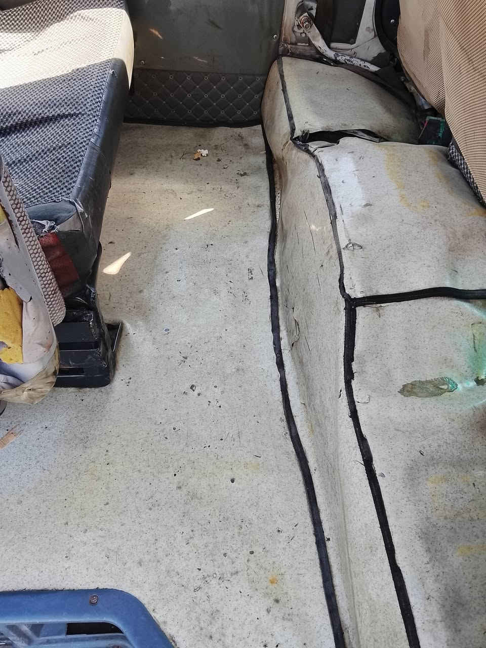 فتون موديل 10 مكينه وكير وكسل خير من الله صدر امامي خلفي جديد باور جديد غرفتها حلوة زوج تاير جديد تحويل مباشر تاخذ صافي سيارة خير من وناعمه مكاني بغداد ***********  السعر 50 وبيها مجال
