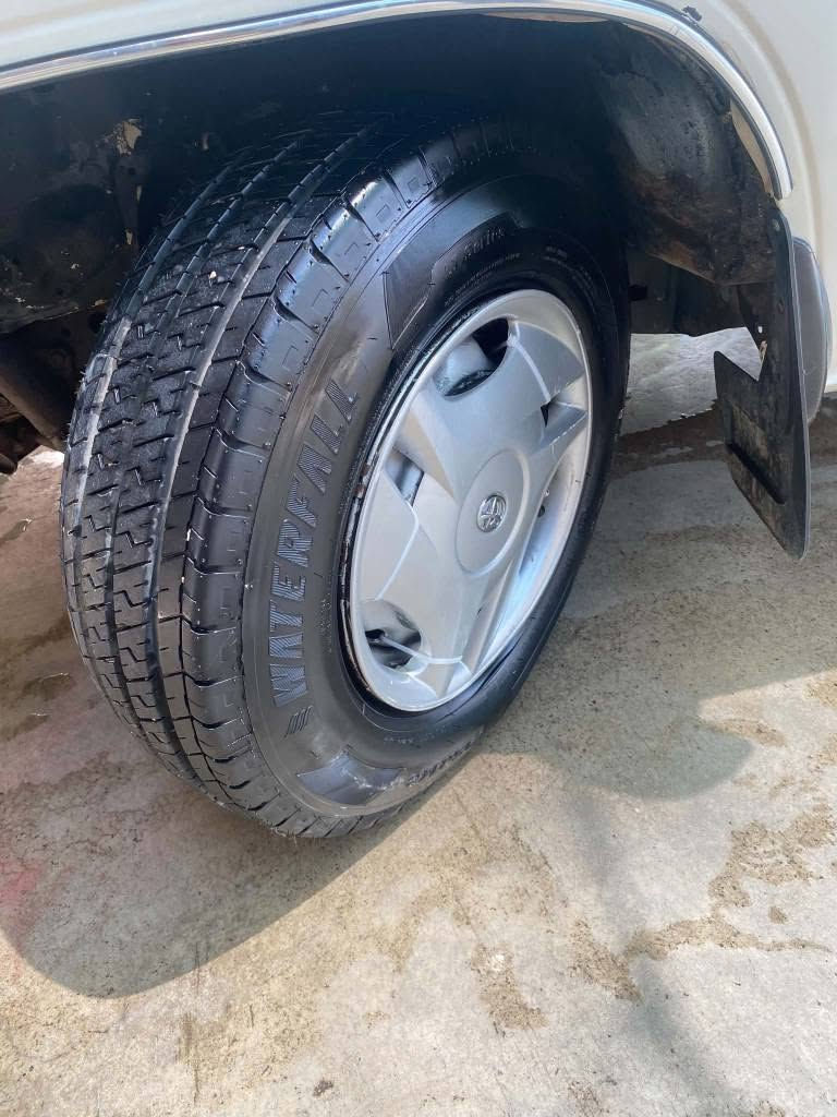 ***********
***********
سيعرى كؤتاى 35گةلا و مةعمةلةيةكى زؤركةمى برايانة..... 
تويتا 85ئارم پلاستيك سليمانى گير و مةكينة و كارةباى بةشةرتة سيعرى خوار هةموو بازار 4تايةى لؤك هةفتةيةكة بةسراوة و دةعامى بؤ دةعامى بةشةرتى 100فيتةر دةعم و ليدراوى نية تةنها عةرةبانةكةى بؤجوانى بؤياخ كراوة سةقف و شان و هةمووگيانى لةسفريك جوانتر نةبوو نةتةوئ دار بنديهكان, السليمانية
