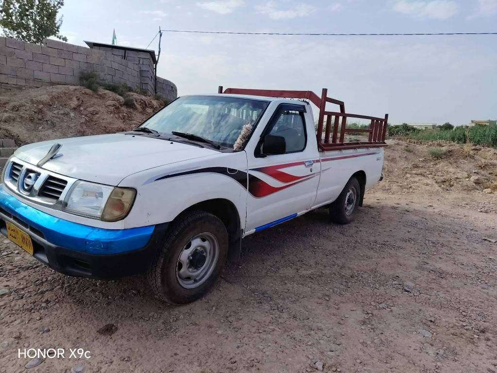 نیسان ۲۰۰۱  ئاڕمی پلاستیک سلێمانی چوارتایەی لۆکی لەژێرایە تەبریدو پاوەر تەبریدەکەی قایشی لەسەرنیە لای سایق لێدراوی هەیە تەقەوڕەقەی نیە   ۷۰ گەڵا 
*********** السليمانية, العراق
