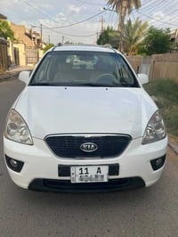 كارينز ٢٠١١ • ٧ راكب • فتحة سقف