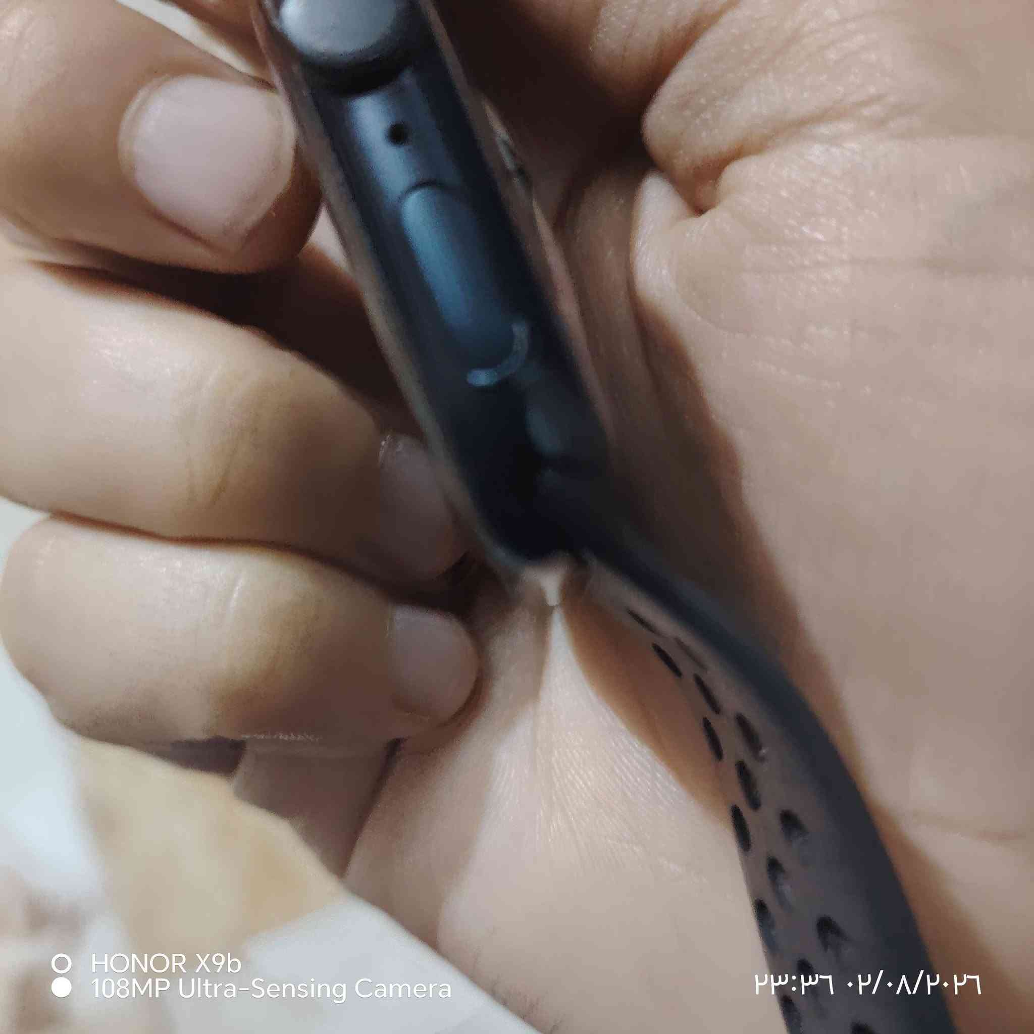 ساعه جيل 9 بطاريه 90سير وشاحن اصلي ٢٥٠ قفل لميشتري ليعلق رجاءا ساعه كلش نضيفه لتواصل واتس ***********
