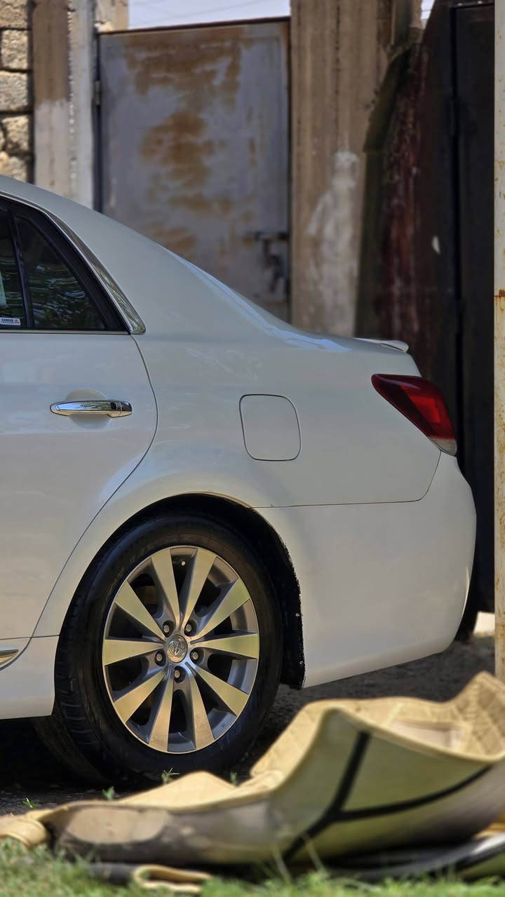 أفلون  Limited 2012 فل أوبشن،
السعر 150$ 
***********
✅رقم بغداد مشروع وطني
✅ محرك V6 __ 3600 
✅ بردات خلفية كهربائية.
✅ تشغيل بصمة (زر تشغيل) مع دخول ذكي Smart Key.
✅ 6 بصمات 
✅ ثلاث أنضمة قياده 
✅ مقاعد جلد مثقبة.
✅ تبريد وتدفئة للمقاعد الأمامية.
✅ ذاكرة لمقعد السائق والمرايا.
✅ثلاث وضعيات للمقاعد 
✅ مقاعد كهربائيه.
✅ نظام صوت JBL بـ 12 سماعة مع سابووفر.
✅ مصابيح زينون HID مع تعديل تلقائي.
✅ مساحات أوتوماتيكية بحساس مطر.
✅ فتحة سقف كهربائية.
✅ مثبت سرعة.
✅ تبريد أوتوماتيك ثنائي المناطق.
✅ مرايا جانبية كهربائية، مدفأة، مع إشارات وذاكرة.
✅ مقاعد خلفية قابلة للإمالة.
✅ تحكم من المقود بالصوت والهاتف.
✅ بلوتوث، USB، AUX.
✅ حساسات ضغط الإطارات.
✅ نظام الثبات VSC.
✅ مانع الانزلاق TRAC.
✅ ABS وBA وEBD.
✅ 7 وسائد هوائية. �
 الضرر قطعتين
