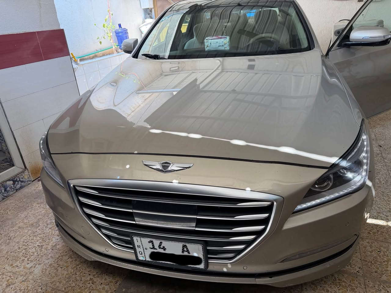 جينيسس 2015-G80⚙️ المواصفات:             

المحرك (V6) بسعة 3.8 لتر يولد قوة 311 حصان
_. شاشة معلومات ملونه مقاس 7 بوصه

 _. كشنات أمامية كهربائية ()+ تبريد وتدفئة المقاعد جلد
_. رادار أمامي، خلفي، وجانبي نقطة العمياء
_. تحديد مسار + تنبيه الخروج عن المسار
_. علامة ترحيب (شعار جينيسس) عند الاقتراب
_. حساسات أمامية وخلفية 360 درجه
_. مرايا تعتيم ذاتي + قلاب + هيتر + شعار جينيسس
_. لايت LED نهاري وليلي + عدسات زينون عالي/واطي أوتو
_. خاصية الصعود المريح (الكشن يرجع للخلف مع الستيرن عند النزول )
_. خفض صوت التبريد والصوت تلقائياً أثناء الاتصال
_. نظام صوتي Lexicon بـ 17 سماعة
_. 3 وضعيات قيادة: عادي – إيكو – سبورت 
_. ستيرن كهرباء 
_. كير  8 نمر . شفتات ستيرن
_. بانوراما كامل
. خزن ميموري لوضعيات الكشن
_بردات جوانب 2 خلفيات
_. تبريد 3 مناخات منفصل
_. جام أوتو (4 جام)
_مانع تصادم+ قياده ذاتيه+ مثبت سرعة ذكي يحافظ على المسافه بينك وبين السيارة الامامية
_.ترحيب عند الاقتراب وبصمة ابواب  —
مع العلم السيارة ادامه عامه منضومه تبريد بلاد جديده + بلكات جدد منضومه راديتر وراديتر جديد +ماء اخضر بلاد ولف حماوه جديد +باتري جديد اصلي + كير جديد بلادي 8 نمر +مكينه خير من الله سيارة توها مكمل ادامتها عامه .
رقم بصرة سنويه بأسمي تنتهي ب2028
السعر______ 150

تواصل ***********
