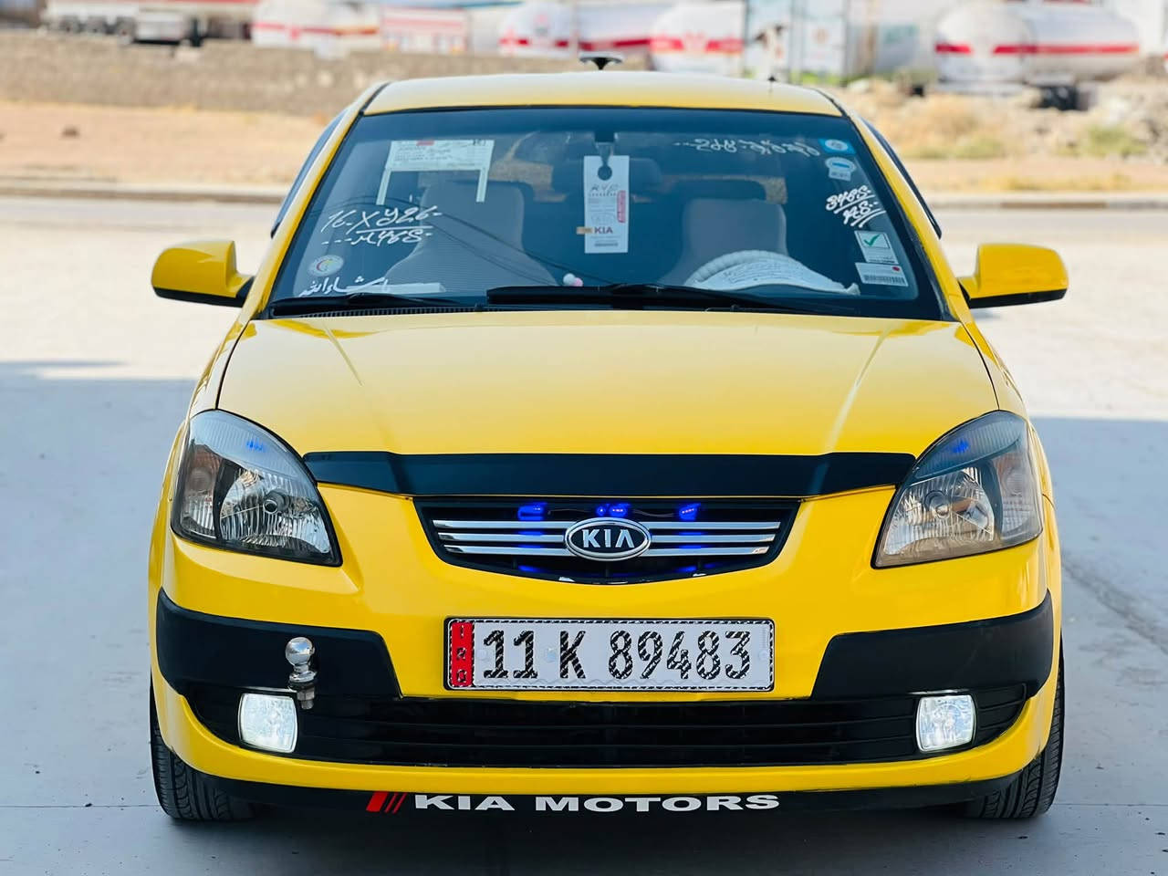 للبيع كيه ريو أمريكي موديل 2009 مكينه وكير شرط محرك 16 كير توماتيك كابون بانزين ماستر بيها هىيه وغرامات صفر رقم انكليزي هزه جديده سنويه لي 2031 شرط الوكاله والتحويل بل موصل السعر 80 وبيها مجال بدون ضرر جاملغ كدام وبوند تبديل بدون دواخل السياره فول توماتيك جامات كهرب مري كهرب تحكمات جهتين شاشه كاميره سستم سماعات وايرمنيه كلها شغاله طخم ورا وكدام جديد طخم تايه جديد استيرن بور جدد سياره جاهزه ربع ما يعوزها كبل ع شارع *********** // ***********  مكان السياره موصل جانب الايمن

