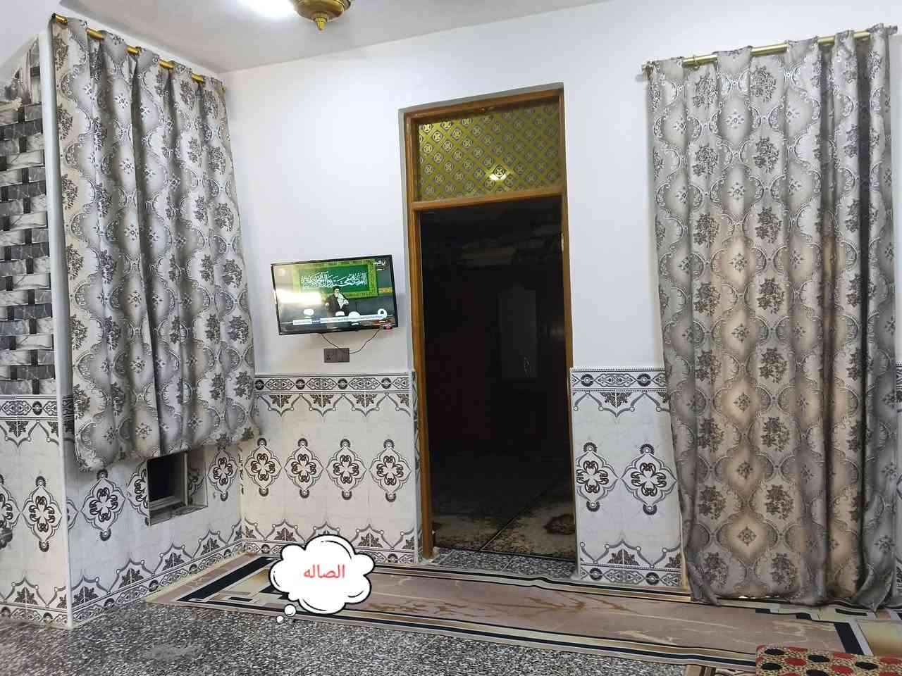 السلام عليكم 
بيت للبيع 
100 متر 
الواجهيه 6 وربع 
نزال 18
السعر • 48 
العنوان الكوفه شارع المعمل قرب اسواق حسين  الرماحي
الاستفسار على الرقم( ***********)
