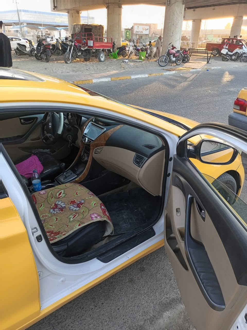 سلام عليكم سياره للبيع النترا موديل 14 خليجي محرك 1800 مكفوله من التبديل والضربه  بيها طخات بسيطه تخم تأير جديد  بسمي مداور مباشر في الرميثه السعر 105وبيها مجال للشراي ***********
