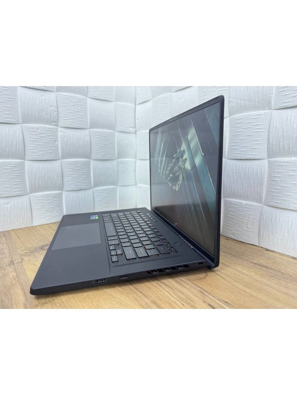 ROG Zephyrus M16 • RTX 3070 Ti • i9-12900H