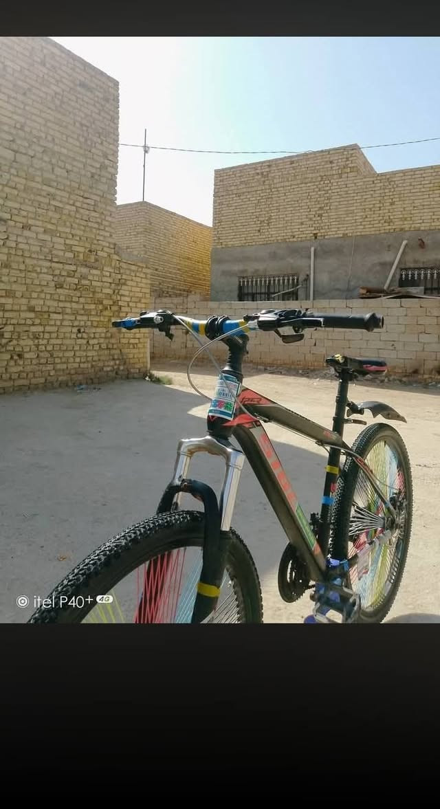سلام عليكم باسكل جبلي للبيع الباسكل نضيف احله من الصوره. الله شاهد. سعر 75 وبي مجال *********** اتصال وبيك خير وتدلل ديوانيه حي جامعه
