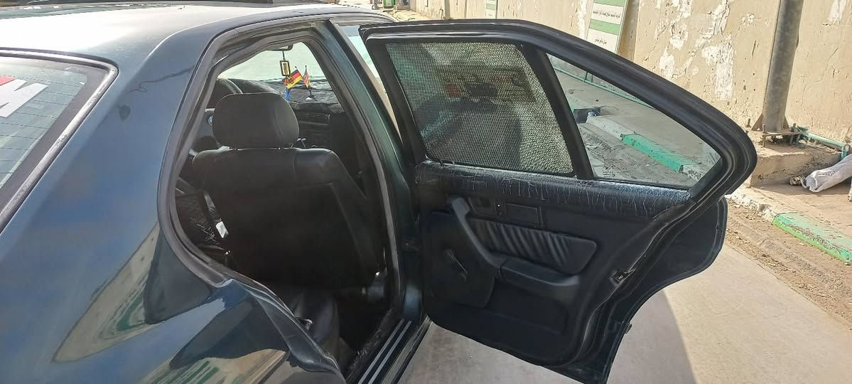 سلام عليكم من رخصت مدير الكروب بي ام ٥٢٥ موديل ٩٠ بجم عريظ فتحه سلايت كير مكينه تبريد صدر تخم تاير كله شغال بحاله جيده رقم أربيل بسمي شخصين هزه سنويه  جديده رقم دولي جديده السعر ٦٠وبيهه مجال حك الجيه والمراوس حسب القناعه اب اقل منهه مكان السياره بغداد هاتف ***********
