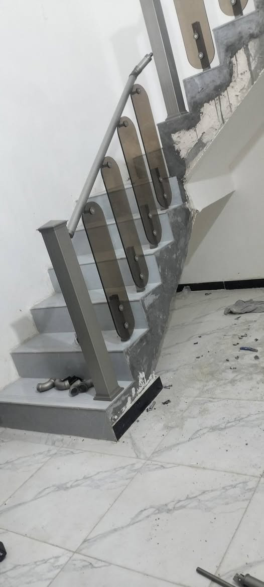 السلام عليكم معمل ٱلتميمي للٱلمنيوم لعمل كافه انواع المنيوم وbvc والمحجرات التركيه بانسب الاسعار 
موقعنا الاسكان الصناعي نزله جامع الكبير نهايه 
*********** واتس اب
