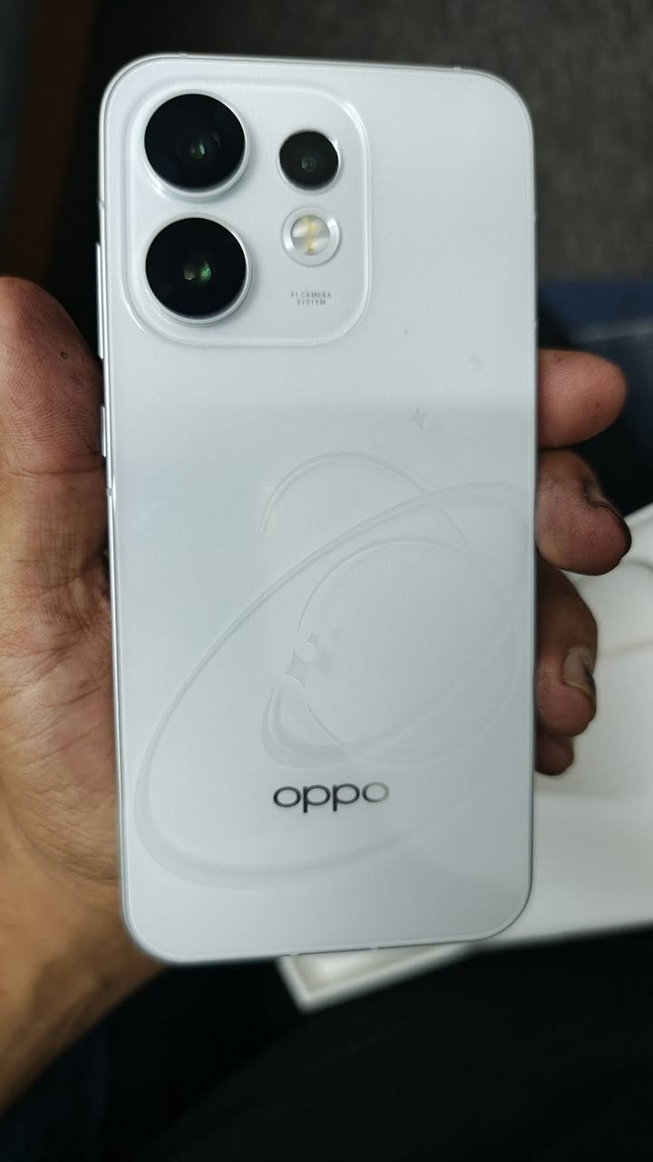 اوبو رينو 16 
oppo reno 16  5g 
السلام عليكم للبيع او مراوس بأيفون 
جهاز فقط مفتوح من الكارتونه ممشحون ولا مستخدم
ذاكرته 256 / 12+12
بطاريه 6000 / 80w
معالج سناب دراكون 7 جين 4
شاشه 120 هرتز
كامره 50 /  زوم 120x
سعر الجديد حاليا 920 الف واني فقط فتحته من الكارتونه 
مكاني بغداد 
***********
اذا اكو مراوس بأيفون 15 برو ماكس 
او 13 برو ماكس  شعندك نزل 
بيع او مراوس
