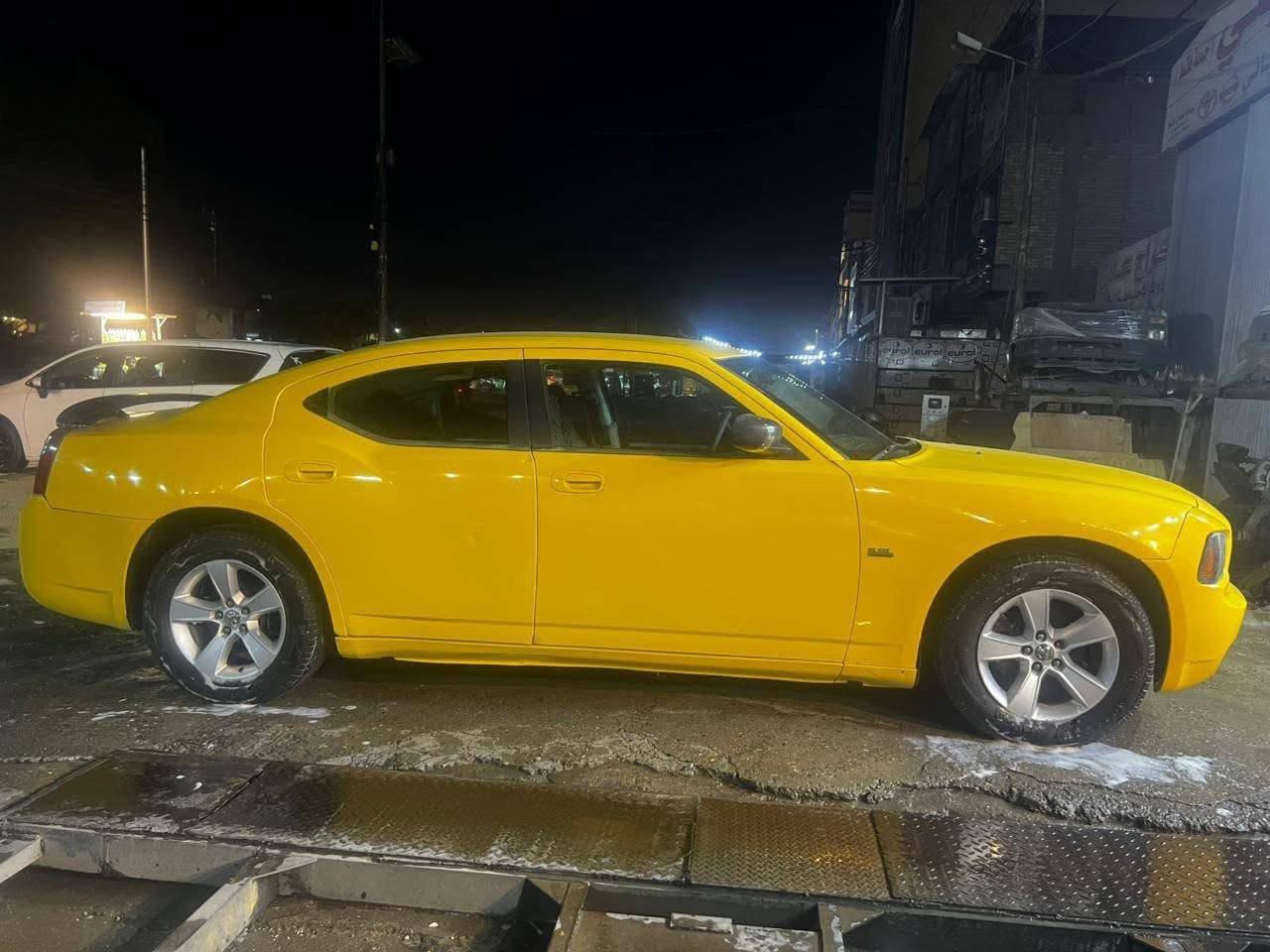 هاي للبيع 2009 اصل مكينه 3500 حادث بس قبق جنطه خط كربلاء بغداد سعر 90 وبيهه مجال هاذه رقم صاحب السياره اني مكلف بل نشر
***********
