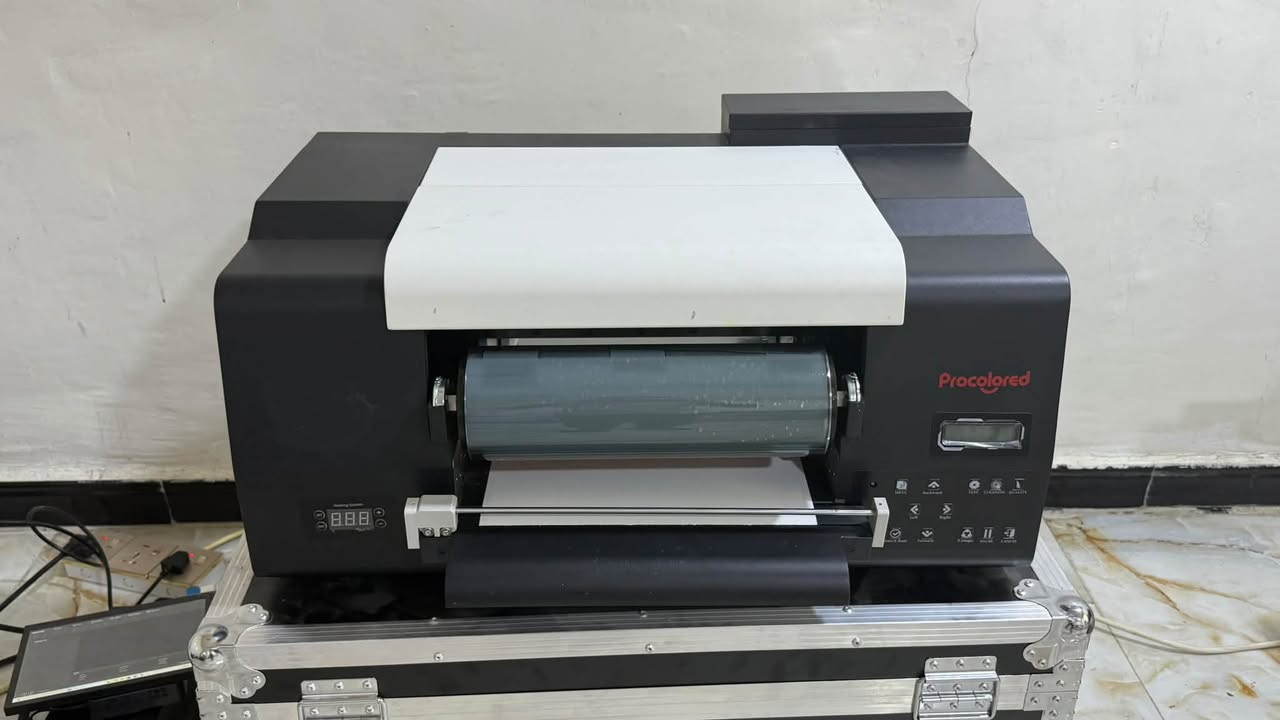 طابعه uv dtf
عدد 4
وحده جديده ما مفتوحه كلش 
3مستخدمات قليل الرول مال الشركه ما مخلص  
النضافه 100‎%‎
جاهزات من كلشي 
وياهن شاشه للطباعه يعني ما تحتاج حاسبه 
وياهن سيت الحبر مالتهن والرول 
البصره -كرمة علي 
***********
