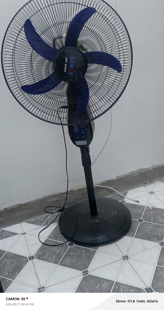 السلام عليكم
كنتور ثلاث بيبان جديد
كاروك طفل مستعمل قليل جدا
بنكه ارضيه اخت الجديده
الاستفسار عل خاص
او عل رقم. ***********
