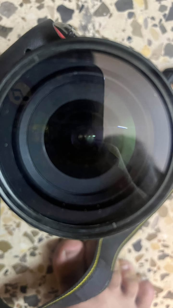 للبيع Nikon D5300 + عدسة Nikon 18-55mm VR
كاميرا Nikon D5300 بحالة جيدة، وياها عدسة Nikon AF-S DX 18-55mm f/3.5-5.6G VR وياها عدسة اخرى ولا تحتوي على شاحنة او حافظة فقط الكاميرا والعدسات 
للتواصل واتساب ***********
مكاني بغداد / الكرخ
