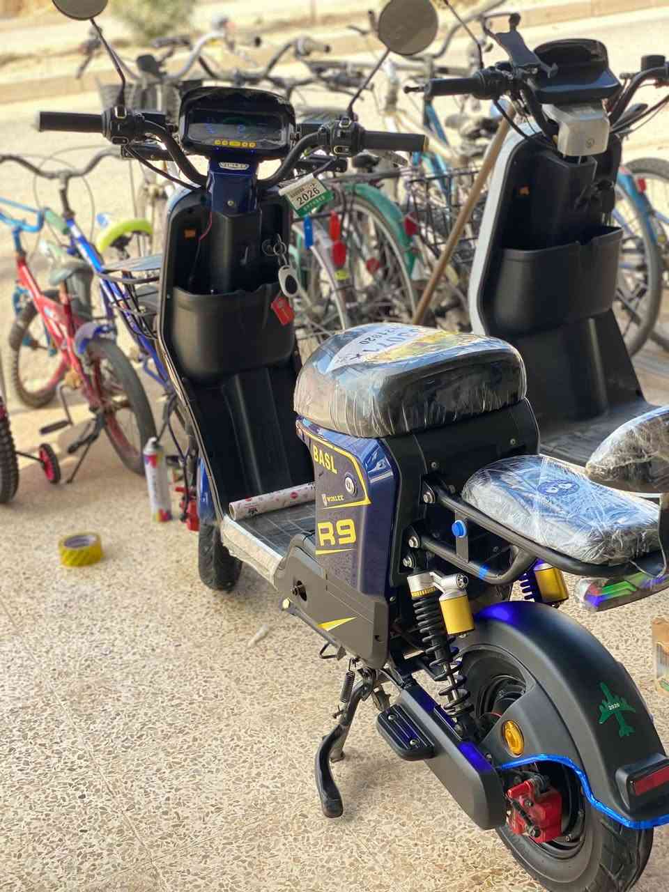 ماطور لزرك  R9 2026
 مستخدم شهر واحد مخذو ب 650
كلو شغال اشاير خلاط لايت عالي ناصي 
نيضام بك R 
تايات جدد 
بطريات ولي اصلي 
ماطور فول نضافه ربع ما تصرف علي 
السعر 550
شراي تعال خاص وبي مجال
____________________________________________ 

ماطور لبيض R900
ماطور نضيف كدام العين 
بريكات بمكانم دسكات جدد 
ايشاير كلو شغال لايت عالي ناصي
3 نمر 
السعر 450 
جوه 400 ما بيع 
موقعي اليسر حي الشيماء
***********

