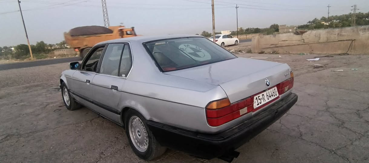موديل 1992 لون رصاصي صبغة جديده لسه مامبولشة كيرهة بس البك يجي ابيعلك كير كايم رقم انبار سنويه لل2030 رقم دولي صدر امامي خلفي مبدلة عل ايدي ومكينه تشك الكاع السعر 35 وبيهة مجال ***********
