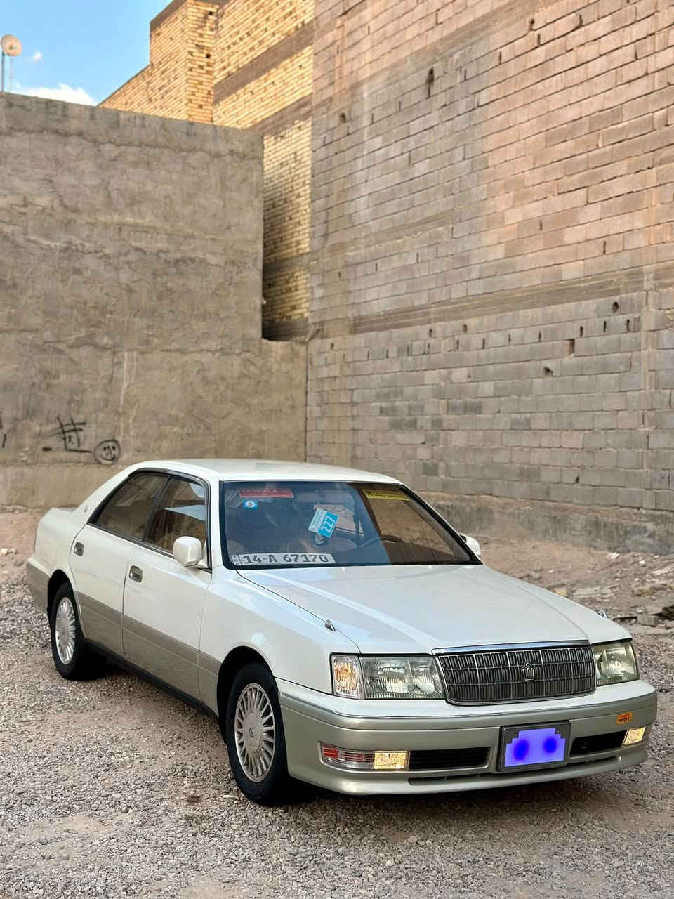 سلام عليكم راس ثور لون الولوي عسلي رقم بصره الإنكليزي تحويل ثاني يوم سنويه مجدد ال30 سياره مكفوله من الكص والنغل جثه والضربه والعيب الشرعي سياره جديده مكينه فيفتي فيشتين حداديه خلفيه واماميه شرط ميه بل ميه تبريد ثلج كهربائيات كلهن شغالات سياره فول موصفات ماعده الفتحه شاصي 155 ستيرن كهربائي كشنات كهربائه تبريد خلفي شاشه كامره خلفيه سياره كلش جديده واحله من الصور تجي وتشوف بعينك مانقصهه برغي الله شاهد السعر(100) وبيهه مجال بسيط المكان البصره الرقم الهاتف(***********)
