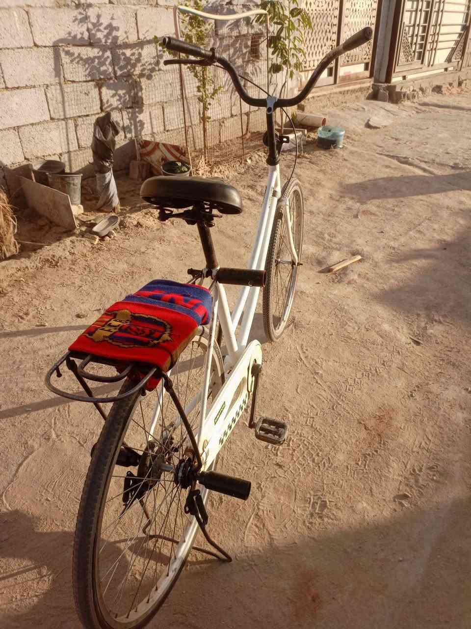 سلام عليكم باسكل للبيع سانتوس نضيف  موديلل2021 باسكل مال حاويه عل يدي اسعر 85وبي مجال  مكاني كربلاء قنطرت اسلام متواجد خاص او رقم للتصال ***********
