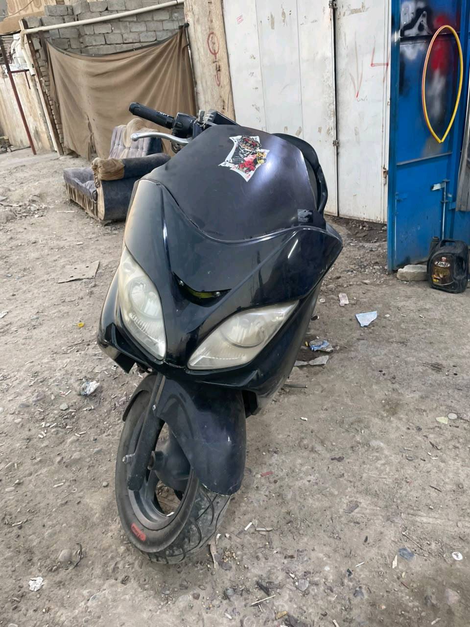 فورزه صفر 9للبيع كمله مكمله يرادله فقط تجفيت بيه دخان خفيفه بس نكره بكل وكت رقمي***********