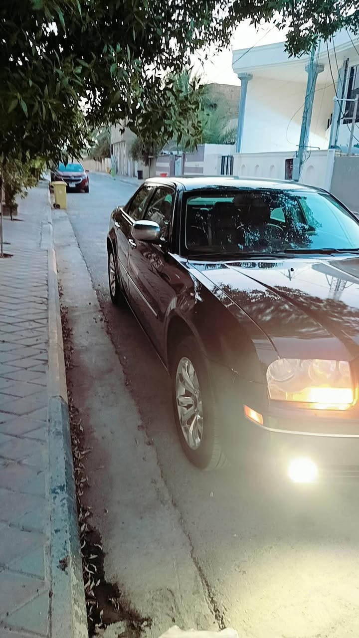 سلام عليكم من رخصت الدمن المحترم 2010 اصل كفاله عامه أربع جوكات السياره اصل السياره جديده عنوان  كوت  رقم اربيل جديد هزه جديده للبيع سريع هاتف ***********
