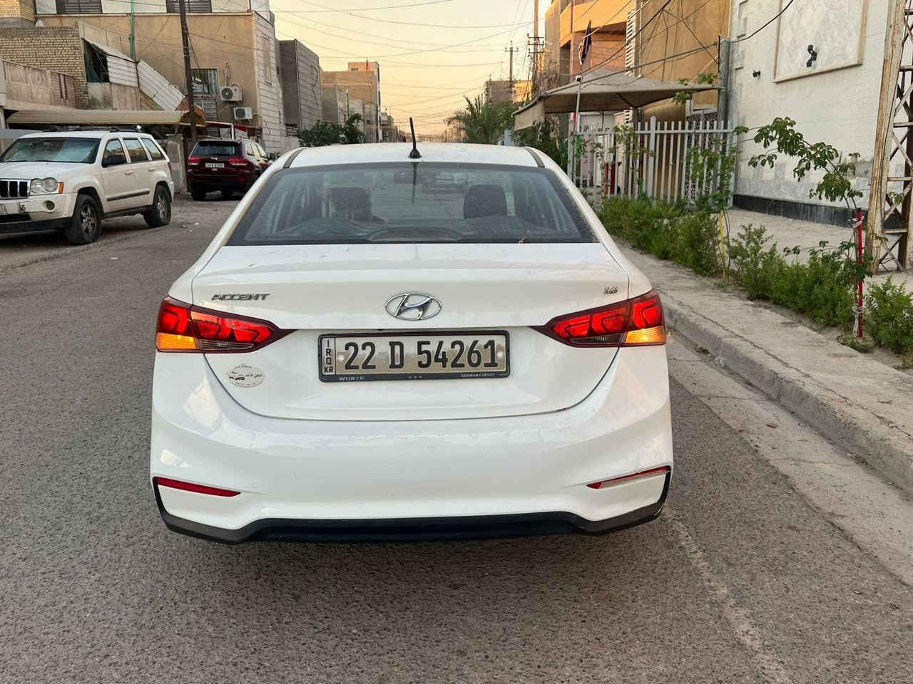 هونداي اكسنت 2019 خليجي
محرك 1600 دوش
كير AT 
مواصفات فتحة سقف /شاشة كبيره مع كاميرا دواره /تحكم ستيرن /ويل كب بلادي 5 /
 سيارة جاهزة وجديده
محرك وكير وصدر وتبريد كله جديد
بيه قطعتين صبغ بدون داواخل بدون ايرباك
رقم اربيل دولي جديد تحويل او وكالة حاضر 
سعر 107 بيه مجال بسيط
 
*********** بغداد المشتل
