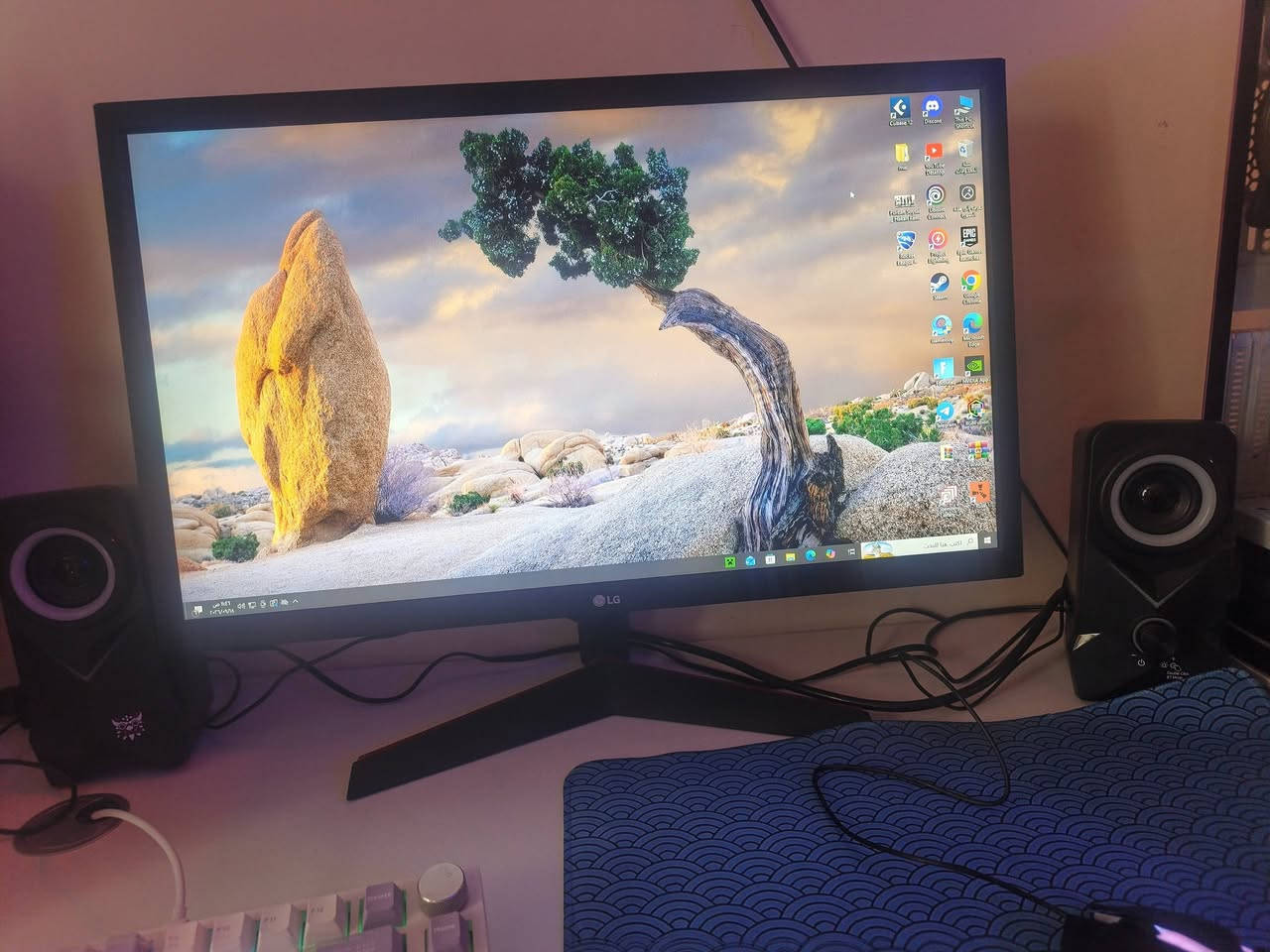 سلام عليكم
pc للبيع 
مواصفات الكيس
معالج r5 5600x
المذر b550 كيكابايت
الرام ram16 xpg rgp
m.2 512 كنكستون
كارت الشاشه RTX3060TI زوتك
مبرد من ديب كول
مواصفات الشاشه
من lg 
165h
24بوصه
fhd
باقي الملحقات 
كيبورد اتارك شارك واير لس
ماوس عادي
طاوله كيمنك 
--------
السعر 
الكيس 900الف
الشاشه 125الف
الطاوله 120الف 
بلنسبه للماوس وكيبورد والماوس باد هديه وي الحاسبه
سعر الكيبورد وحده 85الف مجاني انطي 
المكان البصره 
للاستفسار 
***********
