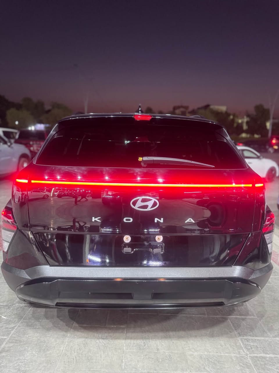 Hyundai kona 2024 
هيونداي كونا 2024
اسود ملكي
فول ماعدا فتحة 
بدون دواخل بدون اي ايرباكات كلها سليمة
حادث خفيف جدا نص قطعة صبغ
فول ال اي دي شاشات 
جديدة جدا بيع سريع
اربيل / شركة الوتين
موبايل ***********
موبايل ***********
واتساب اجاوب او اتصال
السعر 158$ أربيل, العراق
