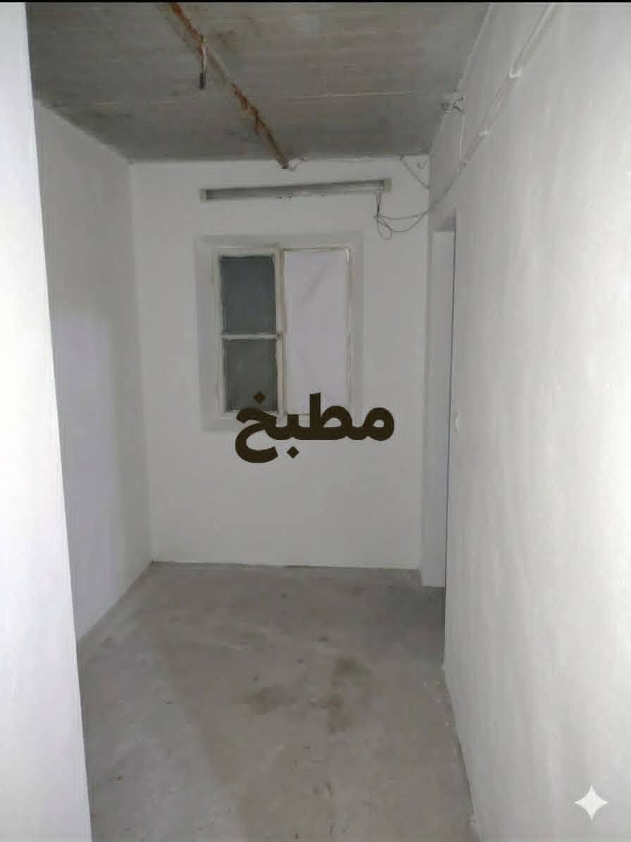 ١٤٠م • غرفتين • قرب الطنيه