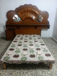 غرفة نوم • خمسة أبواب • مستعجل