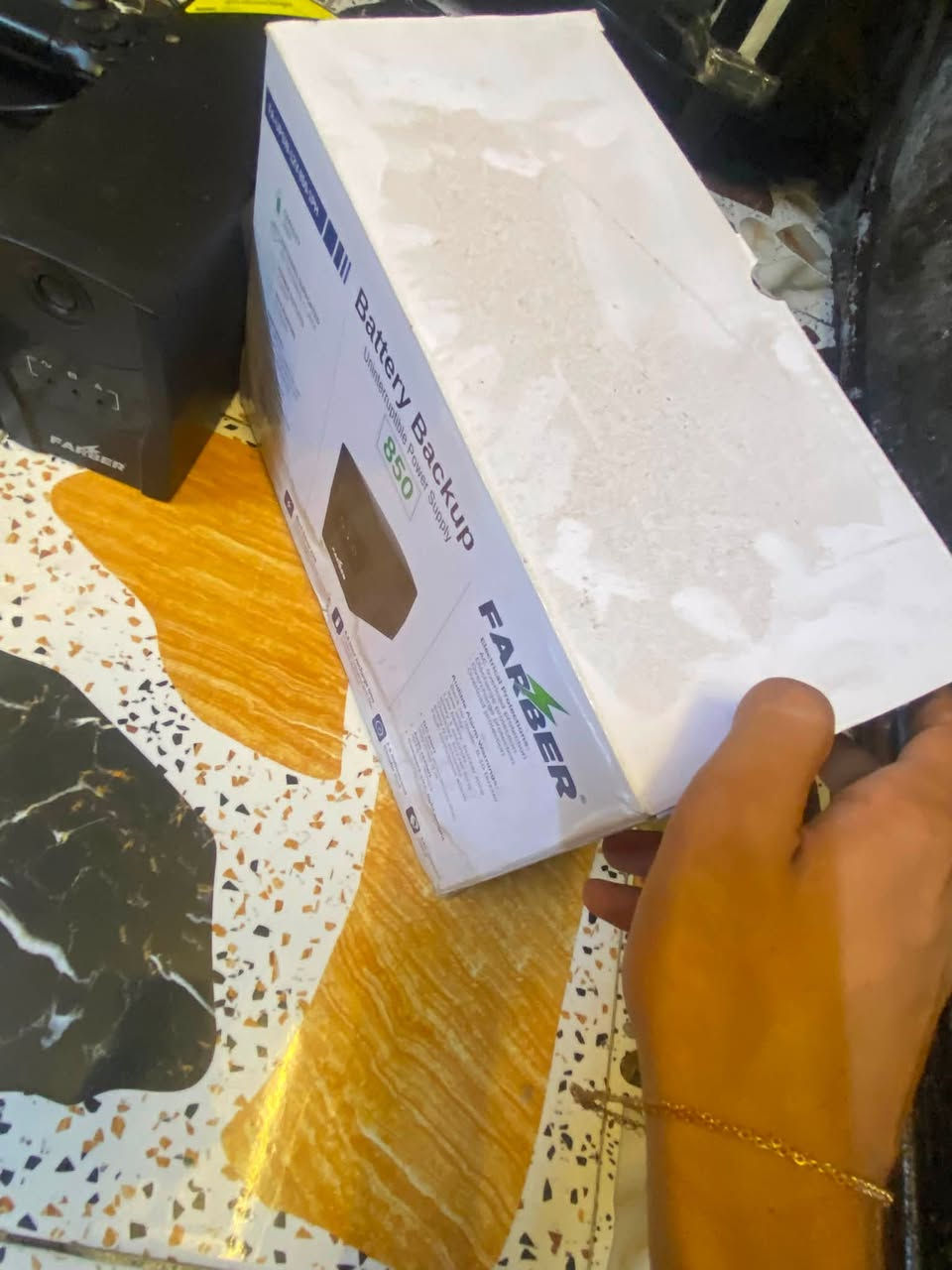 بلي فور مهكر نضام 9.00 بيه ثمن ألعاب قويه بلي نضيف ما مفتوح سعره 300 وبي مجال للشراي مع ال يو بي إس إذا تريده وياه سعره 60 وبيه مجال مكاني بغداد 
رقمي *********** موجود واتساب
