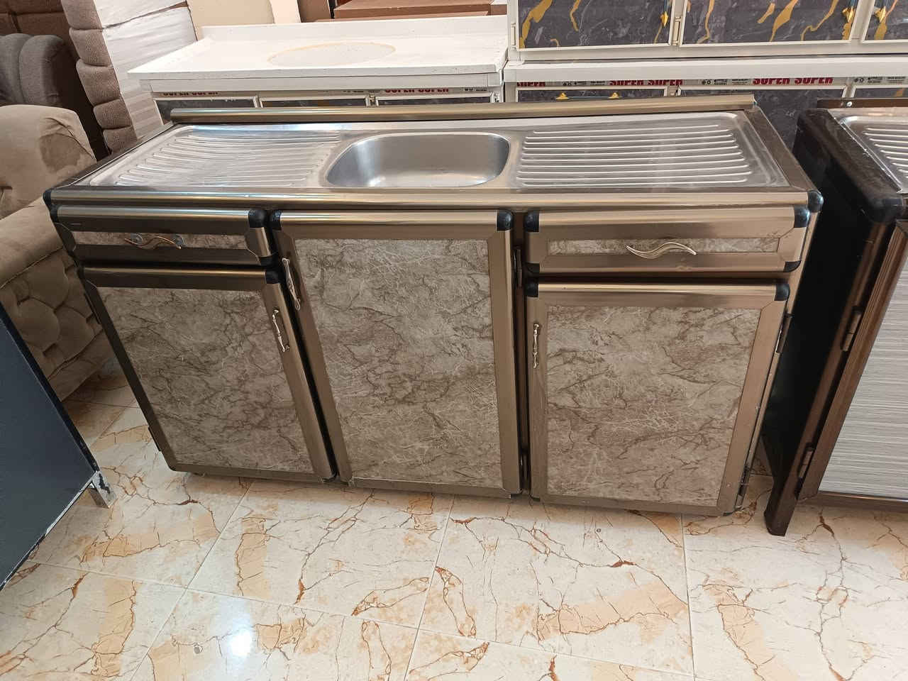 معرض ابو عبدالله للاثاث المنزلي 🔥 وصول وجبه جديد من سنوكه مستخدم حطاطه متر ونص ومتر 30خالي من ايي ضرر فول نظافه شي حديث وراقي زورونا تجدون ما يناسبكم العنوان تكريت الديوم بلقرب من اسواق الزوبعي للاستفسار خاص او اتصال *********** متوفر وتساب

