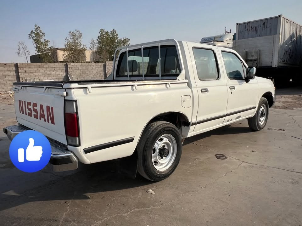 سلام عليكم نيسان شبوط موديل 2001  فول بابطين دخول جديد ادوات بدون رقم مكصوصه حوض جديده محرك كابريتر 2400مكان سياره بصره سعر 38 وبيه مجال شراي يتصل مكلف بنشر ***********
