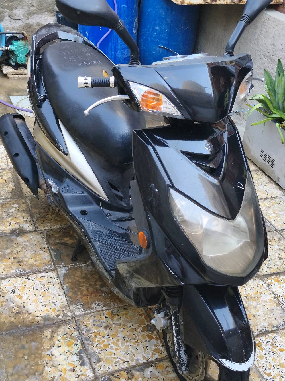 سكنس فحل نوزل ياباني 
850 وبيها مجال 
نقصها فقط دشبول
