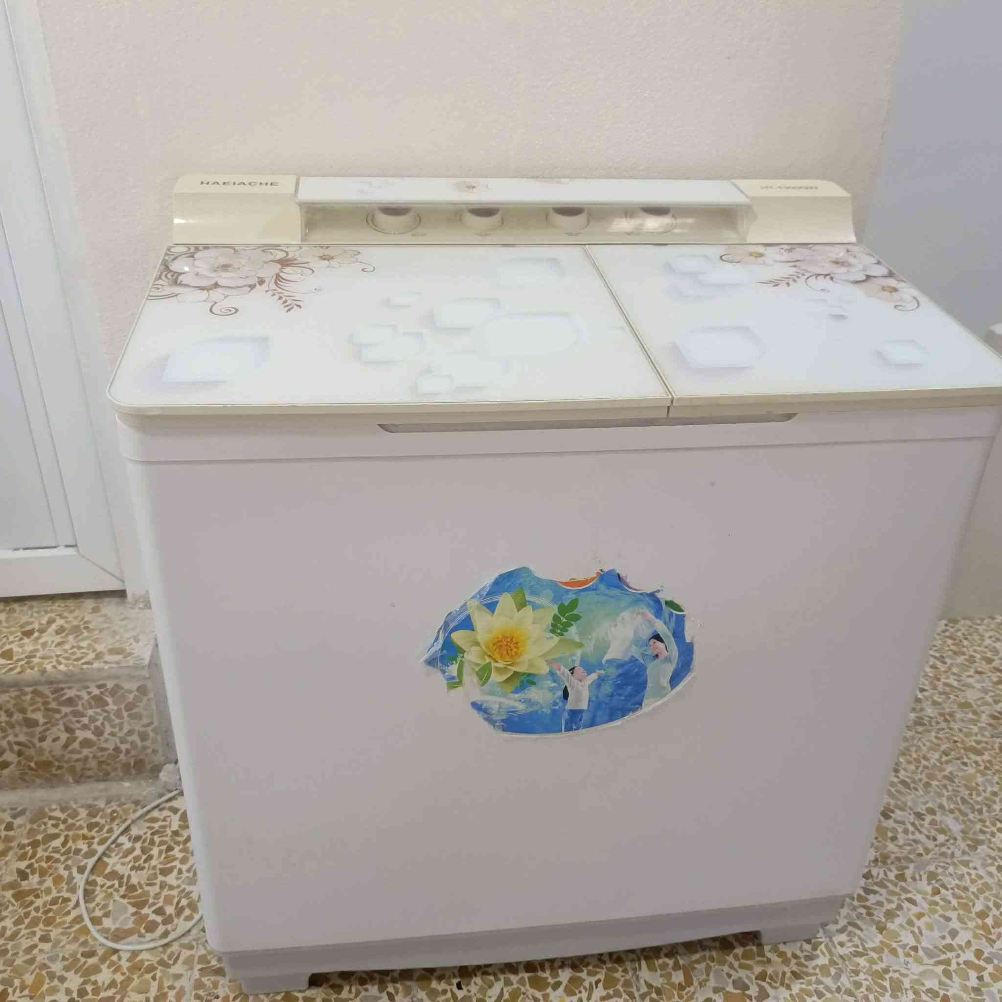 غساله هيتاشي حجم الكبير اخو الجديد نظيفه حيل السعر125سبب البيع اشتريت توماتيك للاتصال***********
