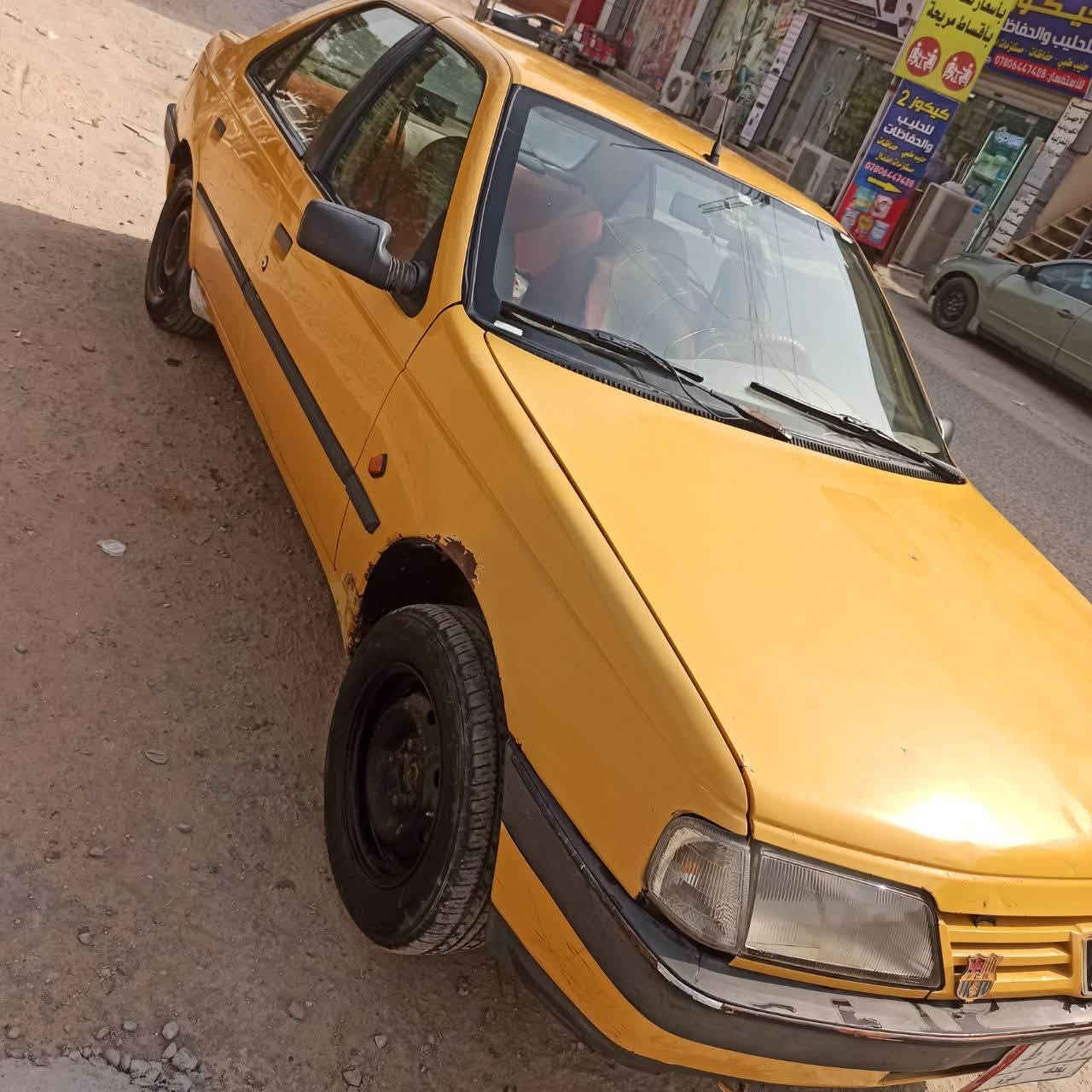 سياره للبيع بيجو GLX 405 رقم بغداد سياره مكفوله كير ومكينه تبريد ثلج تخم تاير جديد  السعر 25 وبيها مجال مكاني بابل مركز المدينه هـ***********
