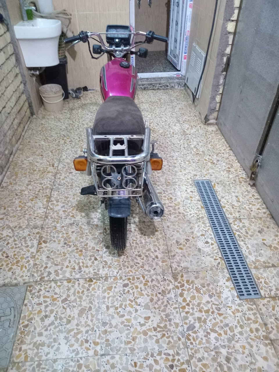 سيفان ٢٠٢٢اوراق اصولي دراجه مال جناي محرك مكفولةناعمه كلش كهربائيات شغاله كله تخم تاير جوبلس السعر ٣٥٠قفل مكاني بغداد مدينه الصدر***********متواجد خاص
