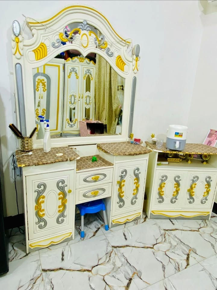 غرفه تركيه للبيع
سعر مناسب غرفه نظيفه ومابيهه اي ظرر
للاستفسار ***********
مكاني جبله
