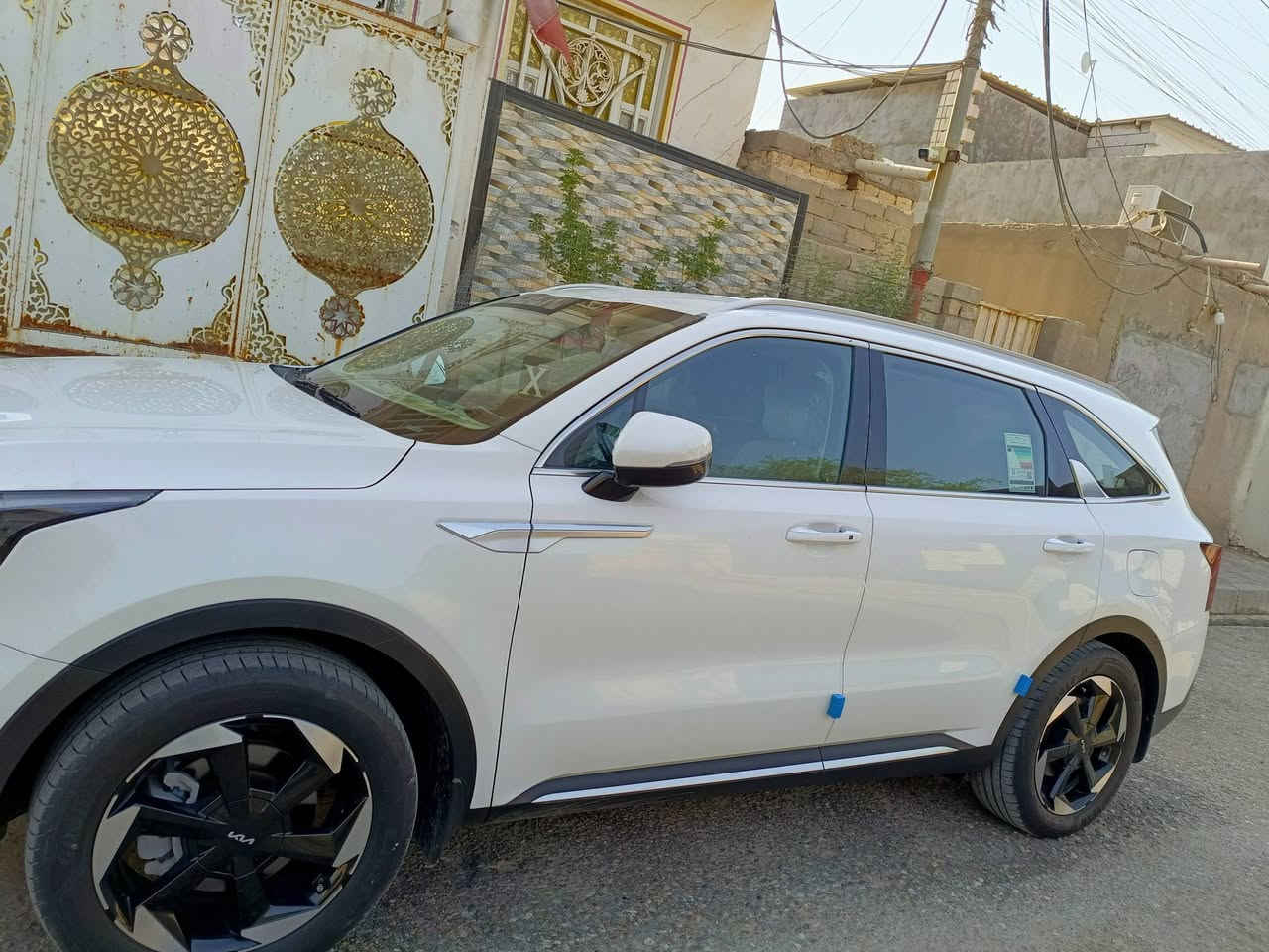 سلام عليكم لبيع سورنتو موديل 24 رقم بصره ماشيه 26 مكاني بصره كرنه التصال عل الرقم ***********
