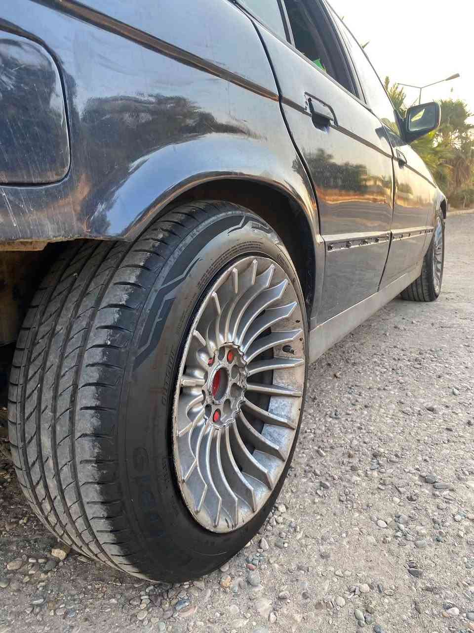سلام عليكم bmw 520 1991 محرك 20 كبس ديجتال كير عادي كير و محرك جديد شرط لاصرف ولابخار رقم كركوك منتهي 2022 معمره جديده و صارت بي حادث ابيع عل وضعه صبغ عام مصبوغ جديد دواخله مرتبه سياره جاهزه يحتاج فقط باب او تصليحه وسعر مناسب جدا سياره متعوب علي ومعمره كامل و صارت حادث سعره 32 وبي مجال قليل حك جيه *********** مكاني كركوك ما اراوس ومابيع اقساط تحياتي
