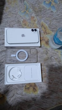 آيفون 11 • ١٢٨ • ابيض